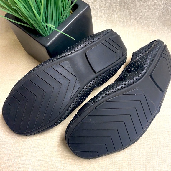 SOLD. Women’s shoes/flats, me Too, size 7M,black - Picture 4 of 10